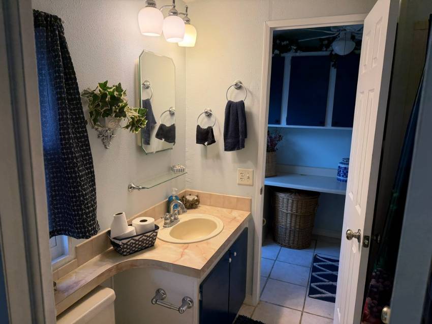 2237 Del Mar Drive a North Fort Myers, FL Mobile or Manufactured Home for Sale